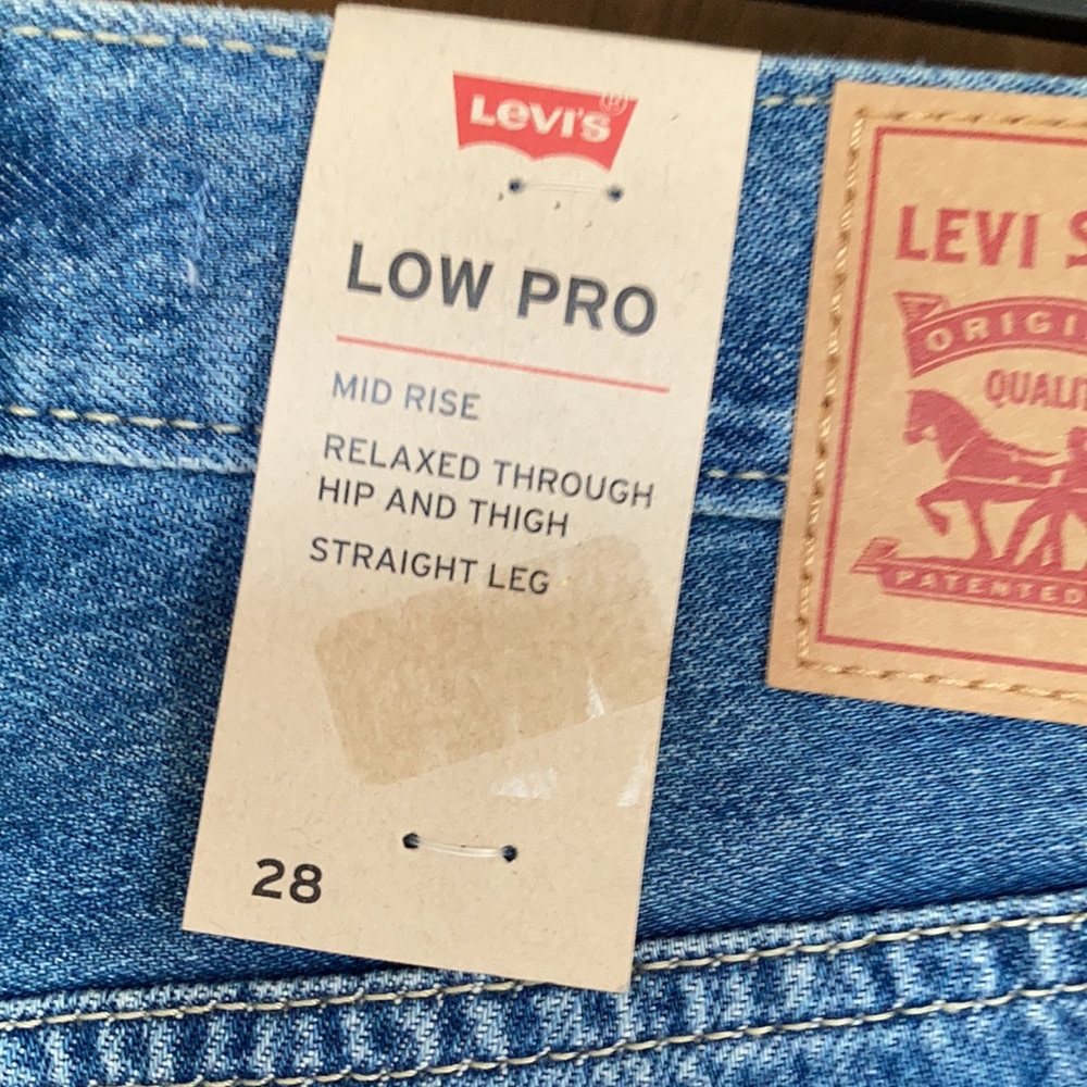 Relisted Levi’s low pro distressed midrise straight leg cotton jean size 28 - Picture 4 of 16
